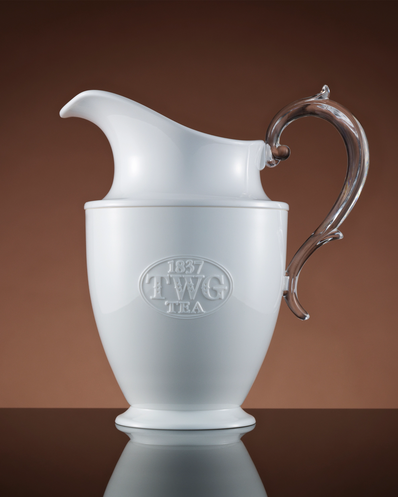 دورق للشاي المثلج باللون الأبيض | TWG Tea