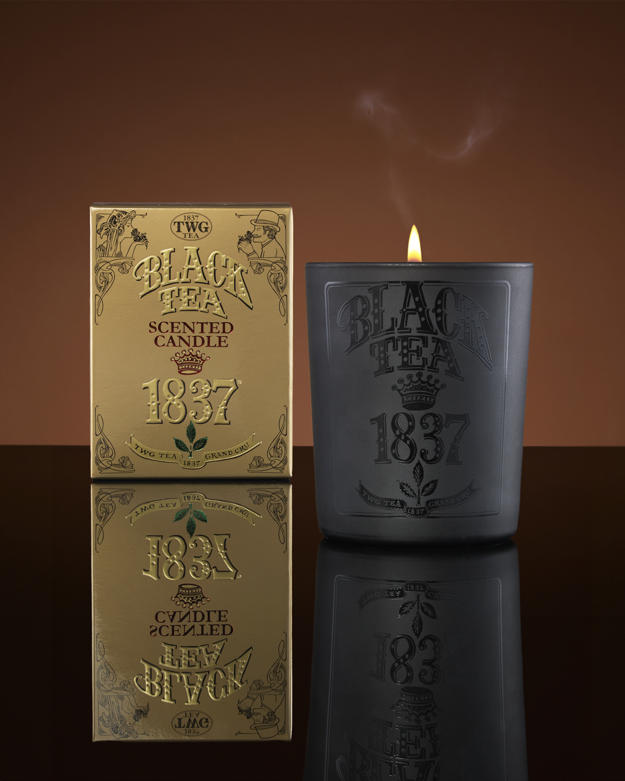 شمعة معطرة برائحة شاي بلاك 1837 | TWG Tea
